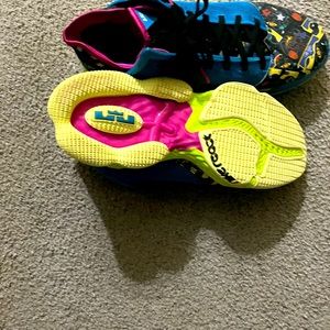 Lebron 19 mid,used once,comfortable,great ankle support